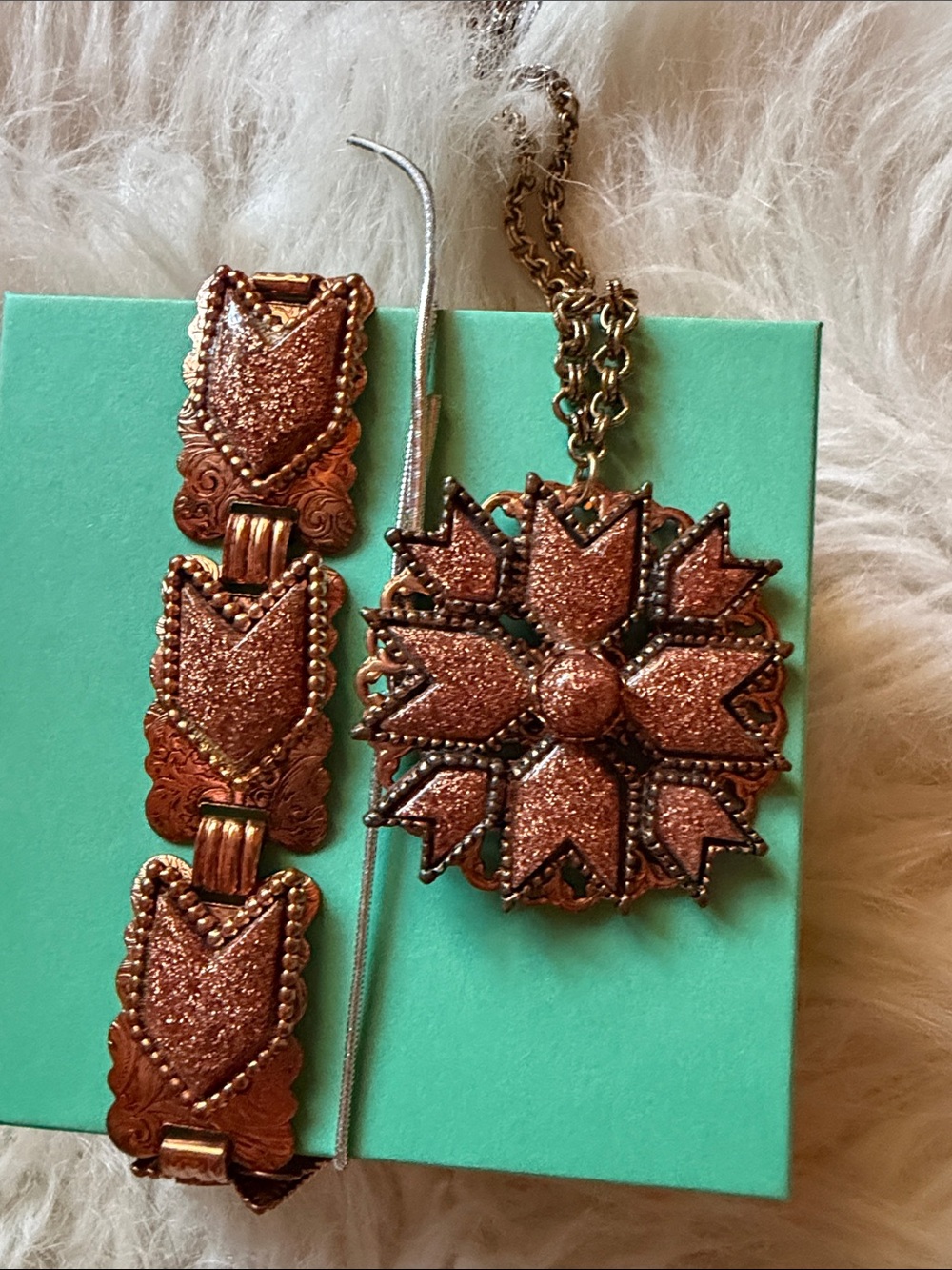 Copper bracelet & necklace set